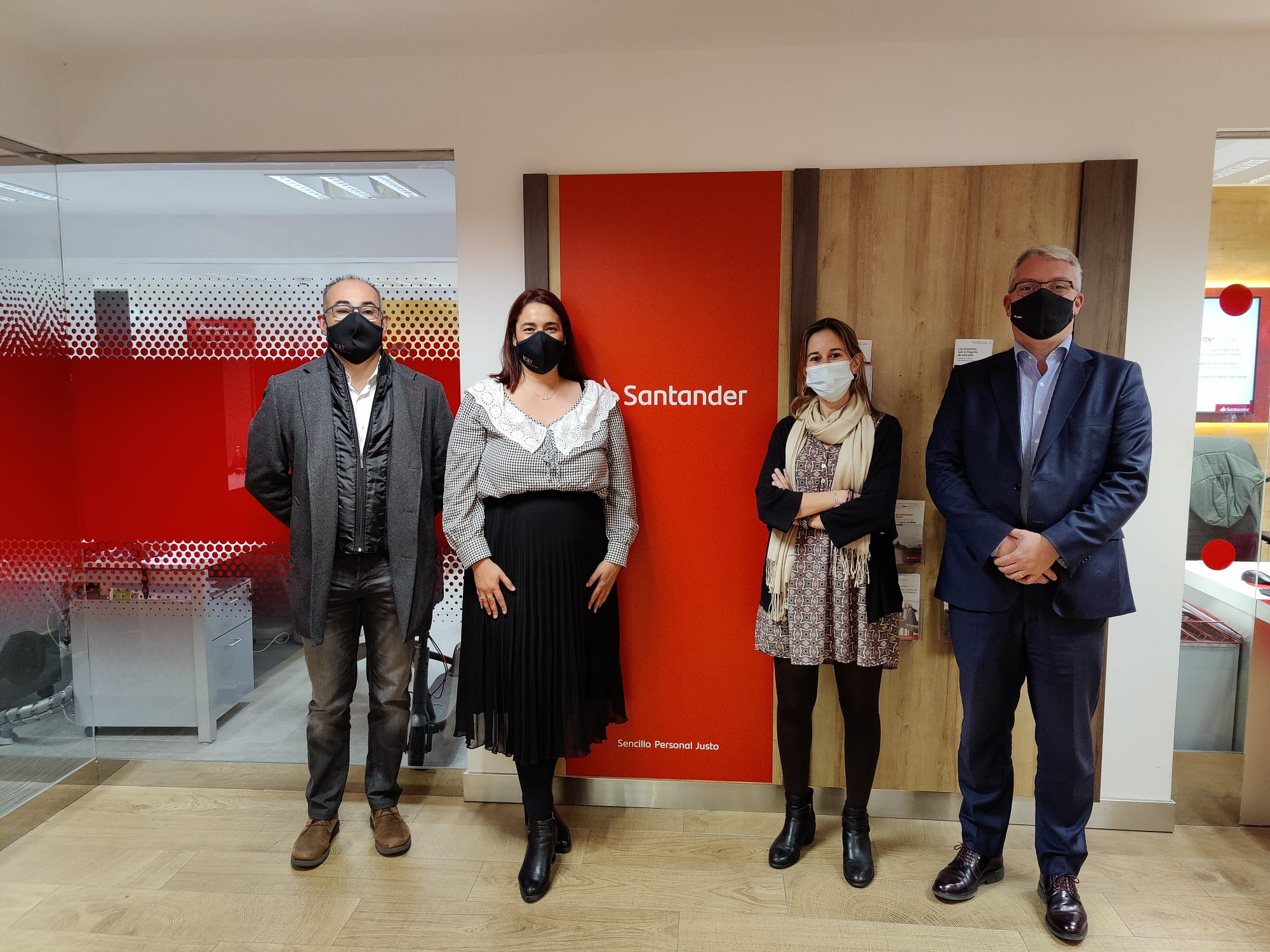 El Col·legi renova un any més el conveni amb Banco Santander