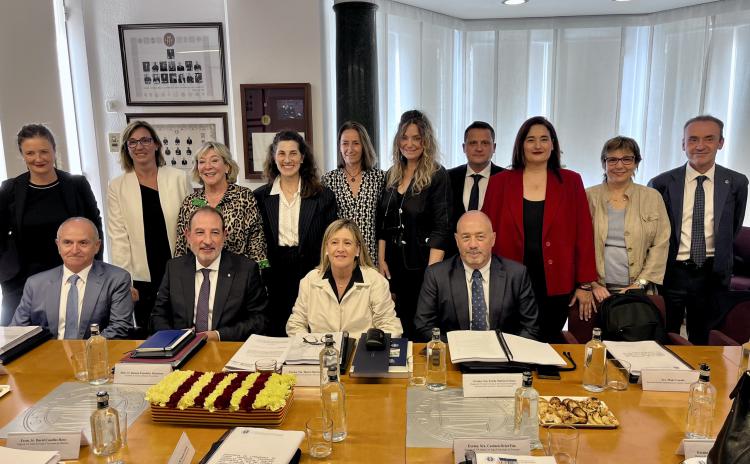 La degana de l´ICAT present a la reunió entre el CICAC i el conseller de Justícia i Qualitat Democràtica