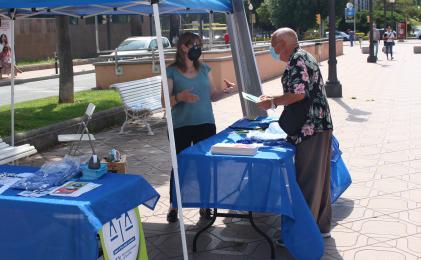 L’ICAT celebra el Dia de la Justícia Gratuïta posant en valor el servei des d’un estand a la Rambla Lluís Companys